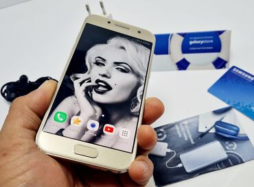 золотые часы: Samsung Galaxy A3, Б/у, 128 ГБ, цвет - Золотой, 2 SIM