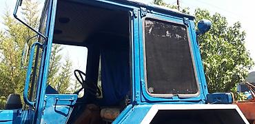 Traktorlar: Tecili Traktor + ot presi komplekti - Traktor: Belarus MTZ seriyası — 2
