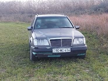 w124 universal: Mercedes-Benz W124: 2.5 l | 1993 il Universal — 1