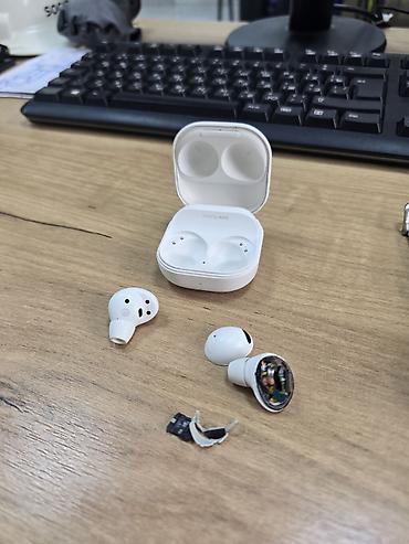anker qulaqliq: Samsung Galaxy Buds2 (modell: SM-R177) – “Sound by AKG” simsiz — 2
