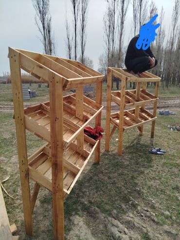 Строительный кирпич: Стелажы для овощей из дерева — 16