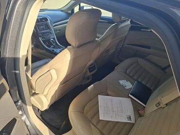 diski barter: Fusion modeli, geniş salonu və rahat oturacaqları ilə seçilən bir Ford