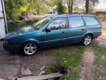Volkswagen: Volkswagen Passat: 1990 г., 1.8 л, Механика, Газ