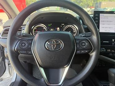 camry 70 цена: Toyota Camry: 2022 г., 2.5 л, Гибрид, Седан — 8