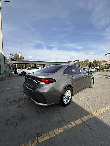 саньенг корандо 2020: Toyota Corolla: 2020 г., 1.8 л, Автомат, Гибрид, Седан — 4