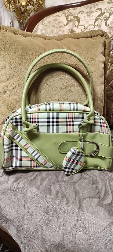 сумка барбери: Продам Не большую сумочку под burberry. Из изъянов пятнышко на дне — 2