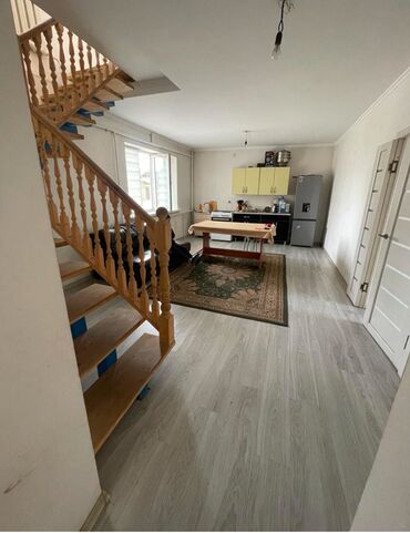 Продажа комнат: Продается просторный двух этажный дом. Район Дордой Тендик 5.5 сотых — 5