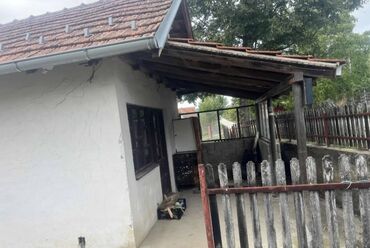 Kuće na prodaju: 160 kv. m, 3 sobe — 10