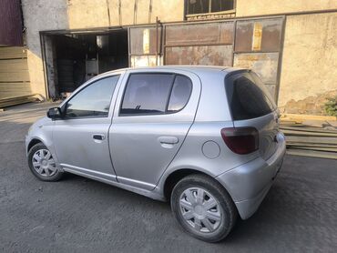 бампер ист задний: Toyota Yaris: 2000 г., Механика, Хетчбек