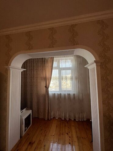 Köhnə tikili: Bakı, 3 otaqlı, Köhnə tikili, m. Xalqlar Dostluğu, 85 kv. m — 3