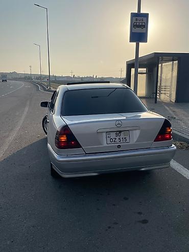 mersedes s: Mercedes-Benz C-Class: 2.2 l | 1999 il Sedan — 8