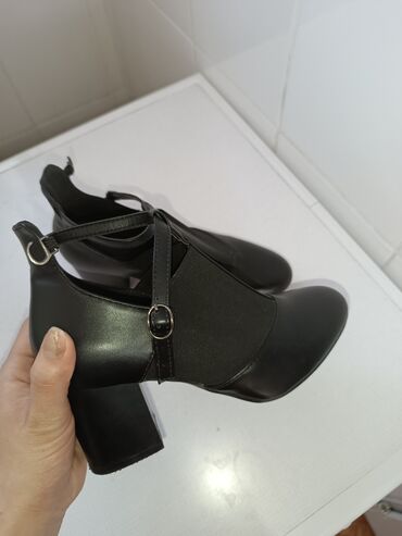женские вечерние туфли: Туфли 36, цвет - Черный