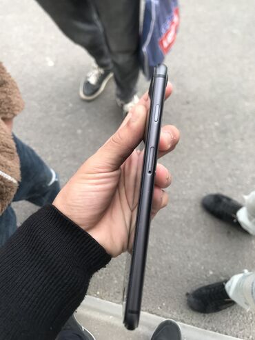 Apple iPhone: IPhone 8 Plus, 64 GB, Qara, Barmaq izi — 6