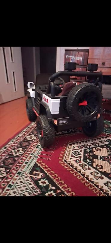 usaq ucun mekteb cantalari: Uşaq üçün elektrikli off-road tipli oyuncaq maşın - Korpus: ağ/qara — 2