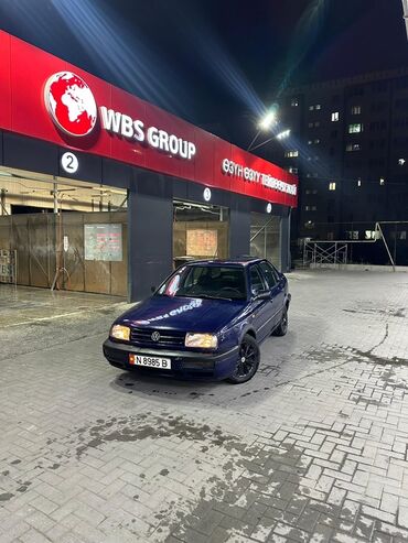 венто авто: Volkswagen Vento: 1995 г., 1.8 л, Механика, Бензин, Седан