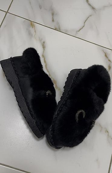 под обувь: Угги, 36, UGG, Новый, цвет - Черный, Платная доставка — 1