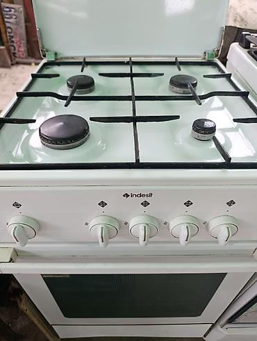 Техника для кухни: Газовая плита Indesit с духовкой - 4 конфорки на газу, решётки из — 1