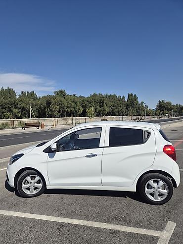Продажа авто: Chevrolet Spark: 2017 г., 1 л, Вариатор, Бензин, Хэтчбэк — 5
