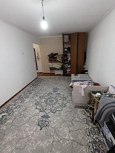 Продажа квартир: 1 комната, 32 м², 1 этаж, Старый ремонт — 5