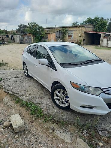 qara disk: Honda Insight hibrid hetçbek - Kuzov: hetçbek, ağ rəng - Yanacaq — 4