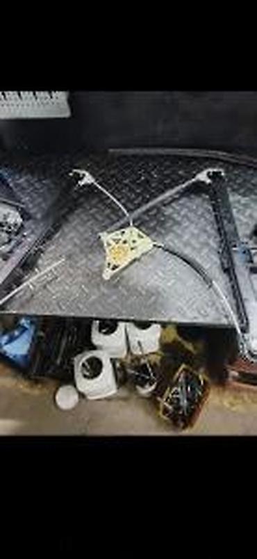 digalka za kola: AUDI Q7 4M 4 DELOVI PODIZAC STAKLA 4M0839462A | Audi q7 q5 q3 q2 A1 — 1
