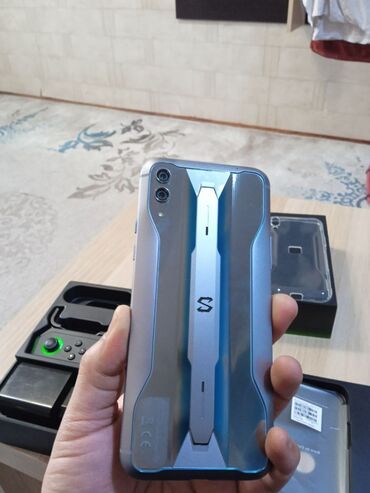 mah: Xiaomi Black Shark 2 | Б/у | 128 ГБ | цвет - Серебристый | С документами 
| Зарядное устройство, Защитное стекло, Чехол | Отпечаток пальца