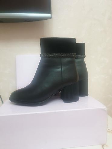 Сапоги: Продаю б/у батильоны разм.33(на 34 идут,кожа), сапоги — 6