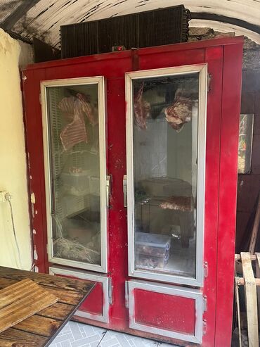deve eti qiymeti: Ət soyuducusu satılır . *Qiymət 1000 azn* Tam işləkdi. Eni 1 metir