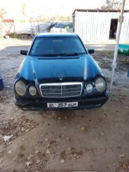 дом в колесах: Mercedes-Benz E-Class: 1996 г., 2.2 л, Автомат, Бензин, Седан