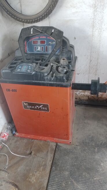 домкрат для машины цена: Комплект оборудования для шиномонтажа. или обмен на авто 2куб ниже