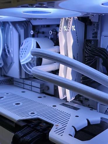 Desktop računari i radne stanice: Ryzen 9 9900X RX 7800XT X870 64GB 1TB - SM037PC. ✨ Prodaja i sklapanje — 14