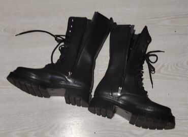 kozne jakne sa krznom zara: High boots, 39