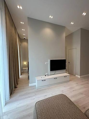 yasamalda evler: İcarəyə verilir 2 otaqlı yeni tikili 51 m², Ağ şəhər q. Kateqoriya — 4