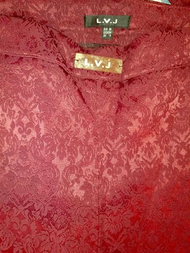 Dəstlər, kostyumlar: Təmiz türk brendidir. Etiketi üstündə .mayasından qat qat ucuz verilir — 8