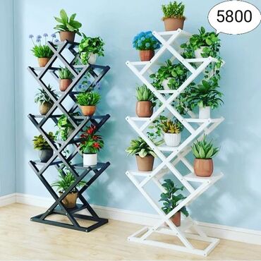 настенные полочки: Этажерки/стеллажи для комнатных растений - Дизайн: современные