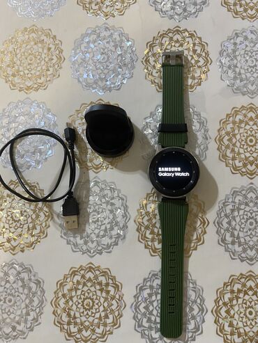 gümüş saatlar: İşlənmiş, Smart saat, Samsung, rəng - Gümüşü