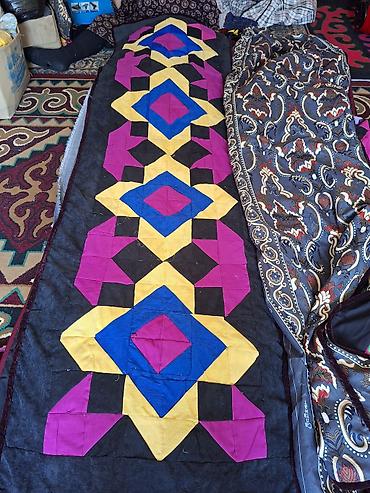 bed sheets: Чон-энемдин кол эмгегинен жасалган улуттук аргументтерди камтыган — 8