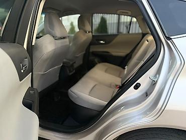 Toyota: Toyota Venza: 2020 г., 2.5 л, Вариатор, Гибрид, Кроссовер — 10