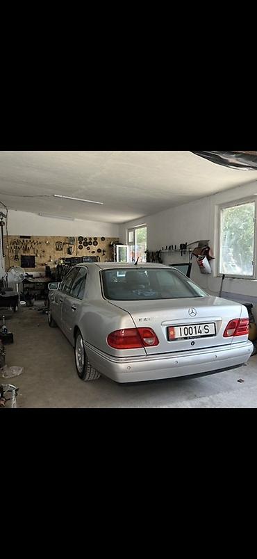 Mercedes-Benz E-Class: 1998 г., 4.3 л, Автомат, Бензин, Седан