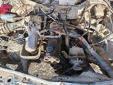 Audi: Audi 100: 1987 г., Седан — 7