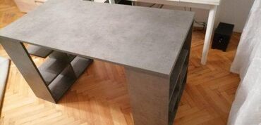 Stolovi: Radni Sto 46 Materijal: Radni sto se izrađuje od univera debljine 18 — 3