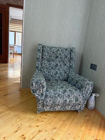 покрывало для дивана: İkinci el ev əşyaları satilir. Her biri saz vəziyyetdedir. Qiymet çox — 4
