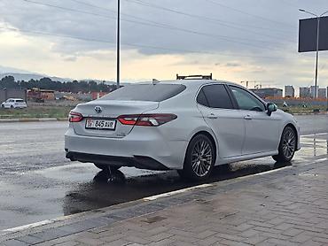 2022: Toyota Camry: 2022 г., 2.5 л, Автомат, Гибрид, Седан — 2