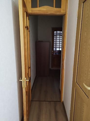 Недвижимость: Yeni gunewli qes d massivi 9/9 mertebesi 1 otaq 2 duzelme ev kiraye — 3