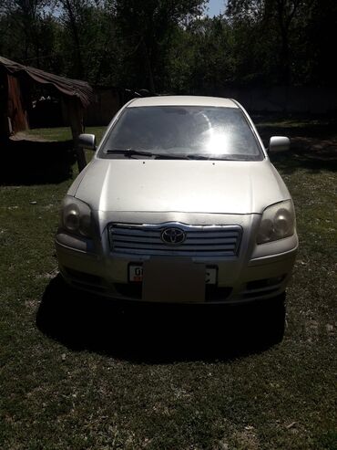 продаю в связи с переездом: Toyota Avensis: 2003 г., 0.2 л, Механика, Дизель, Седан