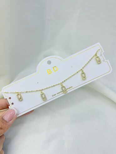 Bijuteriya dəstləri: Qadınlar üçün zərgərlik aksesuarları dəsti və ayrı-ayrı modellər - — 18