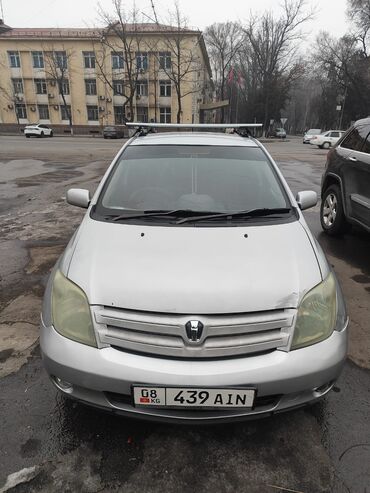 Toyota: Toyota ist: 2004 г., 1.5 л, Автомат, Бензин, Хэтчбэк