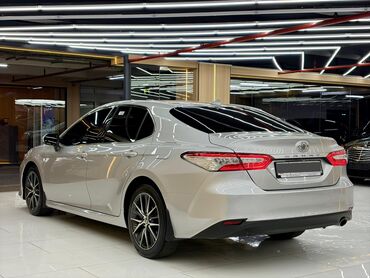 Toyota: Toyota Camry: 2021 г., 2.5 л, Автомат, Бензин, Седан — 8