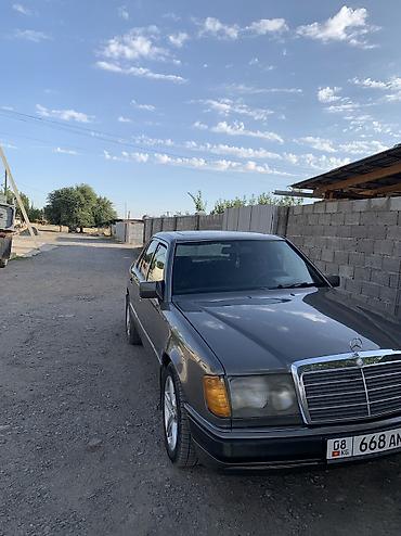 eafc 25: Mercedes-Benz E-Class: 1991 г., 2.3 л, Механика, Бензин, Седан — 1
