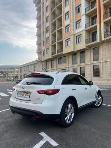 volkswagen polo v: Infiniti FX37: 3.7 л | 2011 г. 96000 км Кроссовер